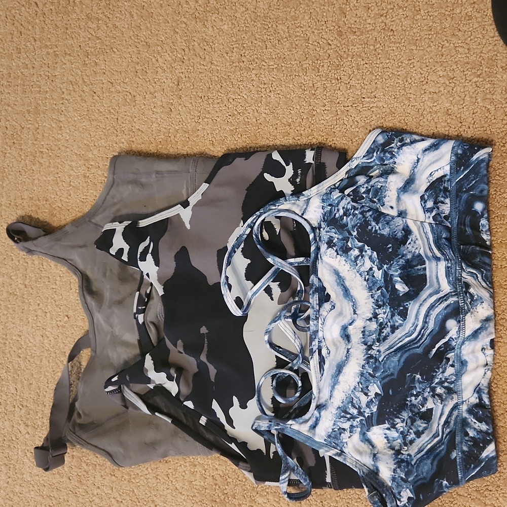 3 sports Bra lot
